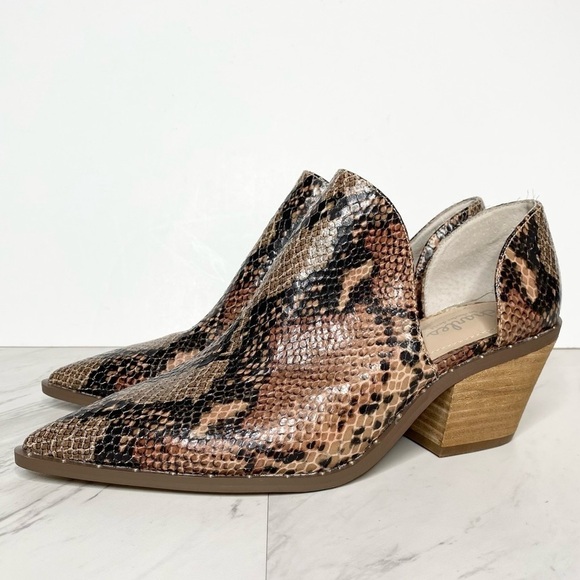 Charles David Snake Faux Leather Split Shaft Bootie 8M - Picture 1 of 13